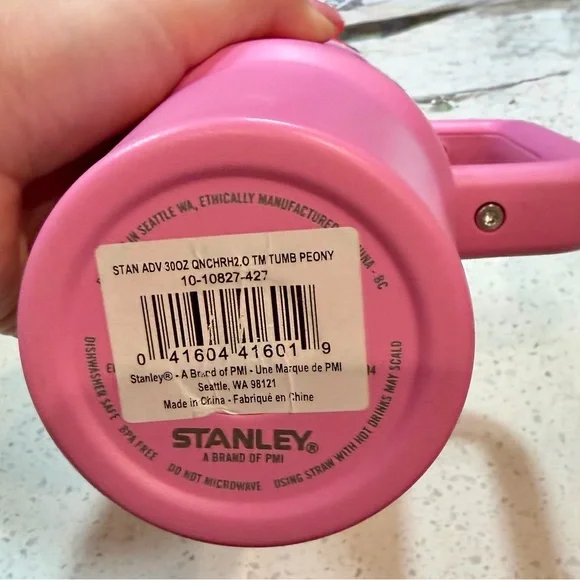 The Quencher H2.0 FlowState Tumbler - Picture 3 of 4